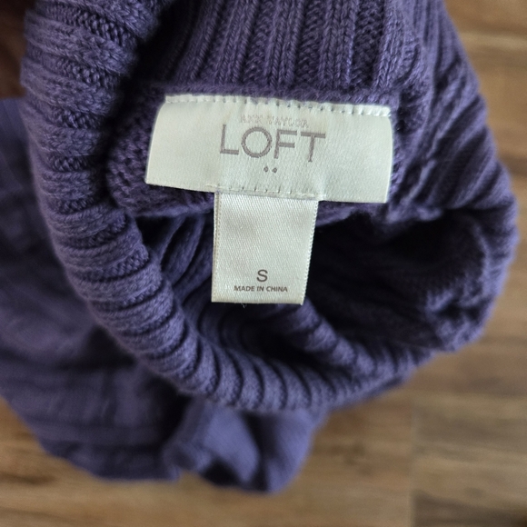 ANN TAYLOR LOFT PURPLE WOMENS SWEATER SIZE SMALL - Picture 4 of 5
